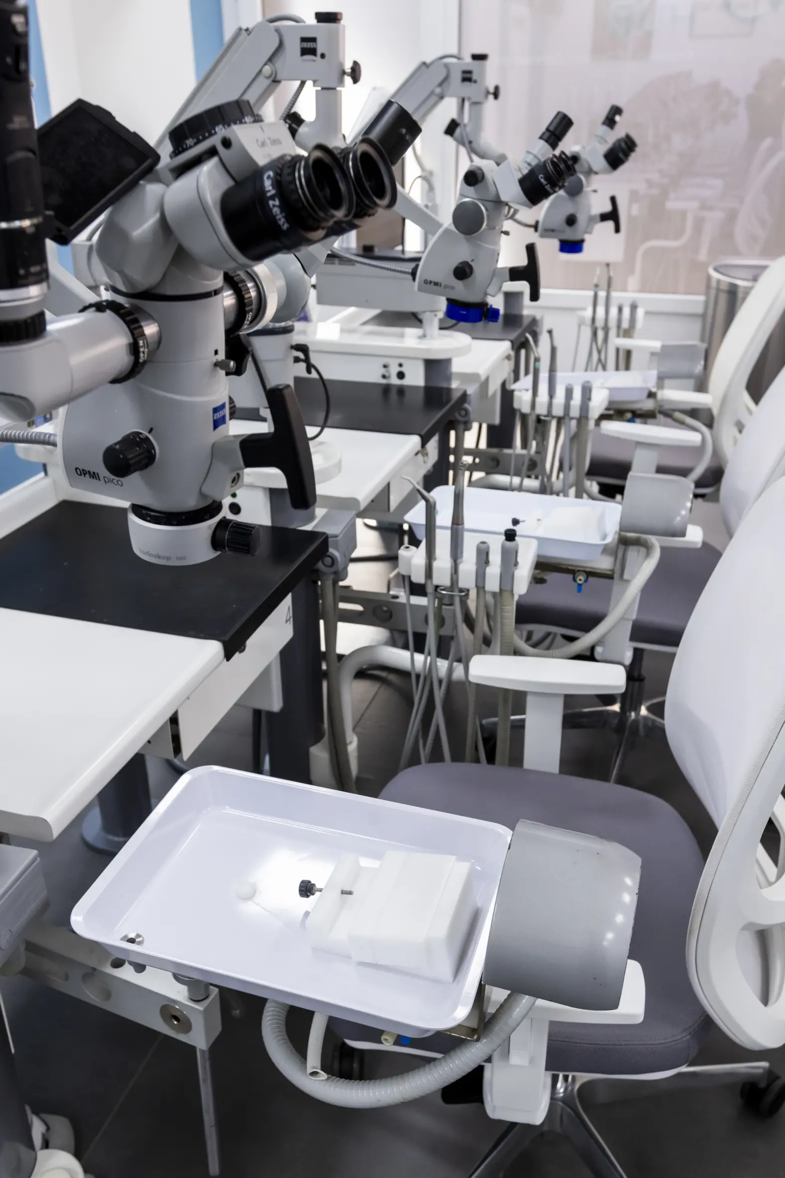 Postazione operativa — microscopio